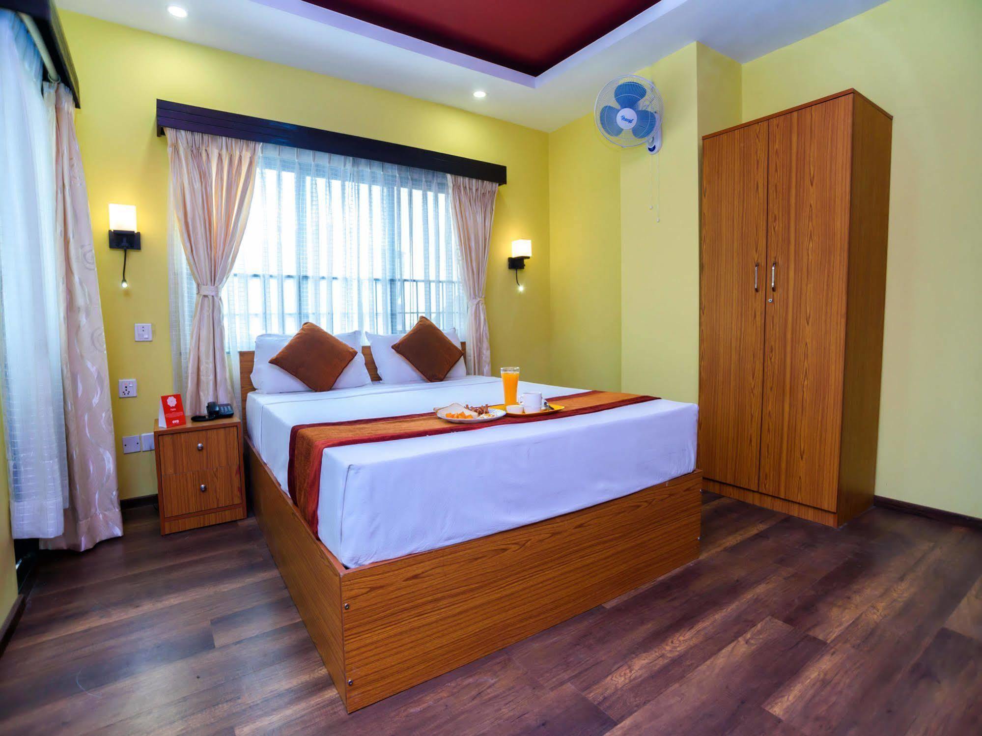 Oyo 105 Hotel Travel Inn Катманду Екстер'єр фото