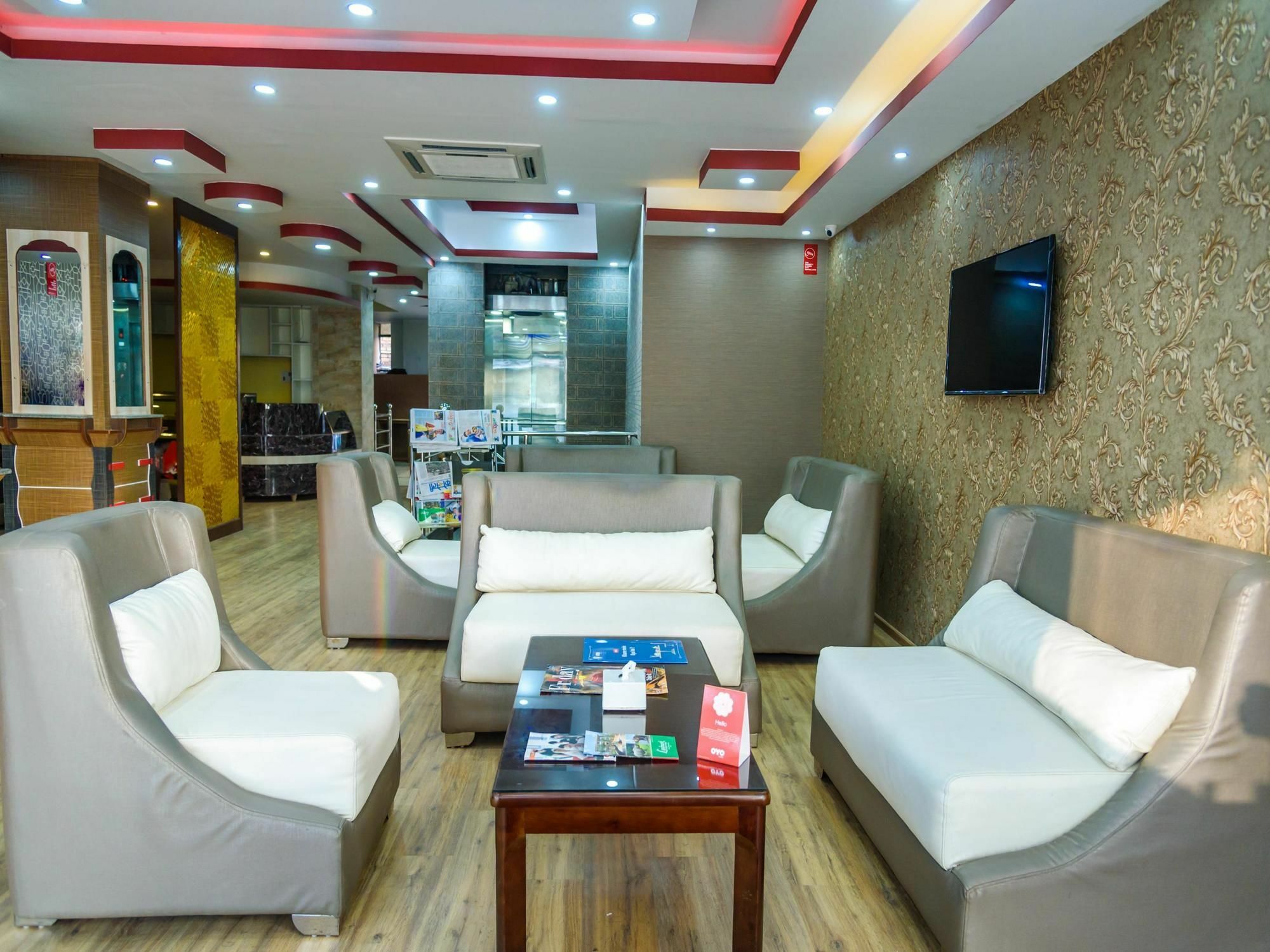 Oyo 105 Hotel Travel Inn Катманду Екстер'єр фото
